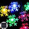 Napelemes színes LED fényfüzér hópehely formákkal, 8 program, 30 LED, 6,5 méter